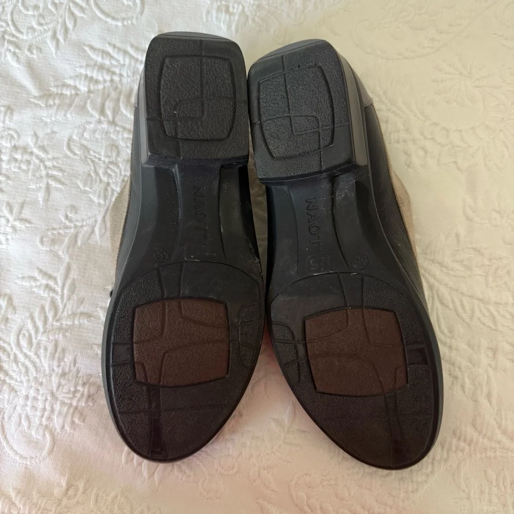 Kork-Ease Stylish Black Wedge Ankle Boots with Buckle. Size 8.5